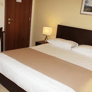 Rea Hotell